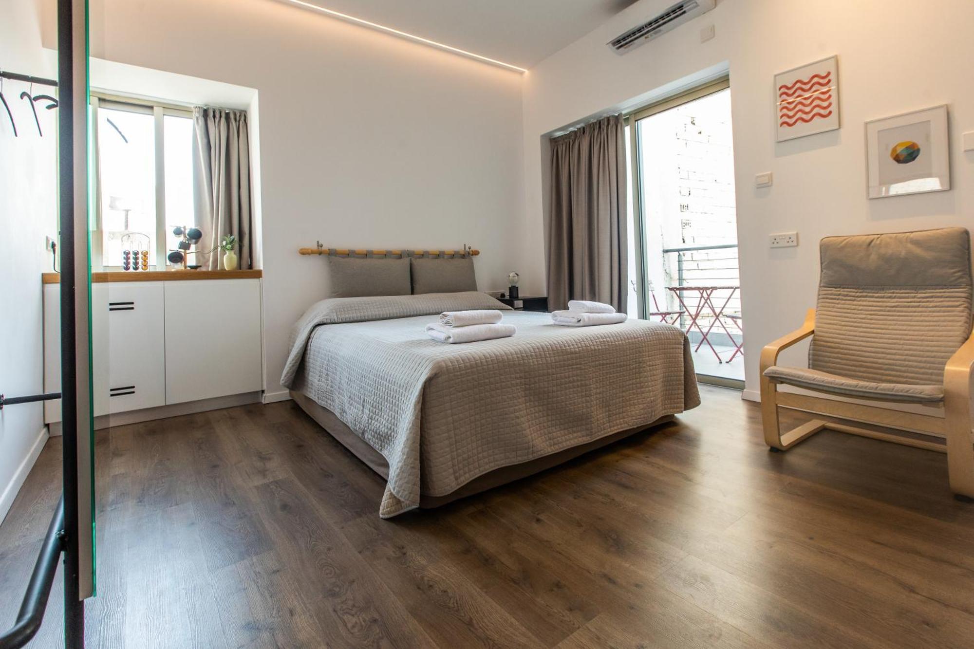 Rooms - Unique Staying In Paphos Centre Номер фото