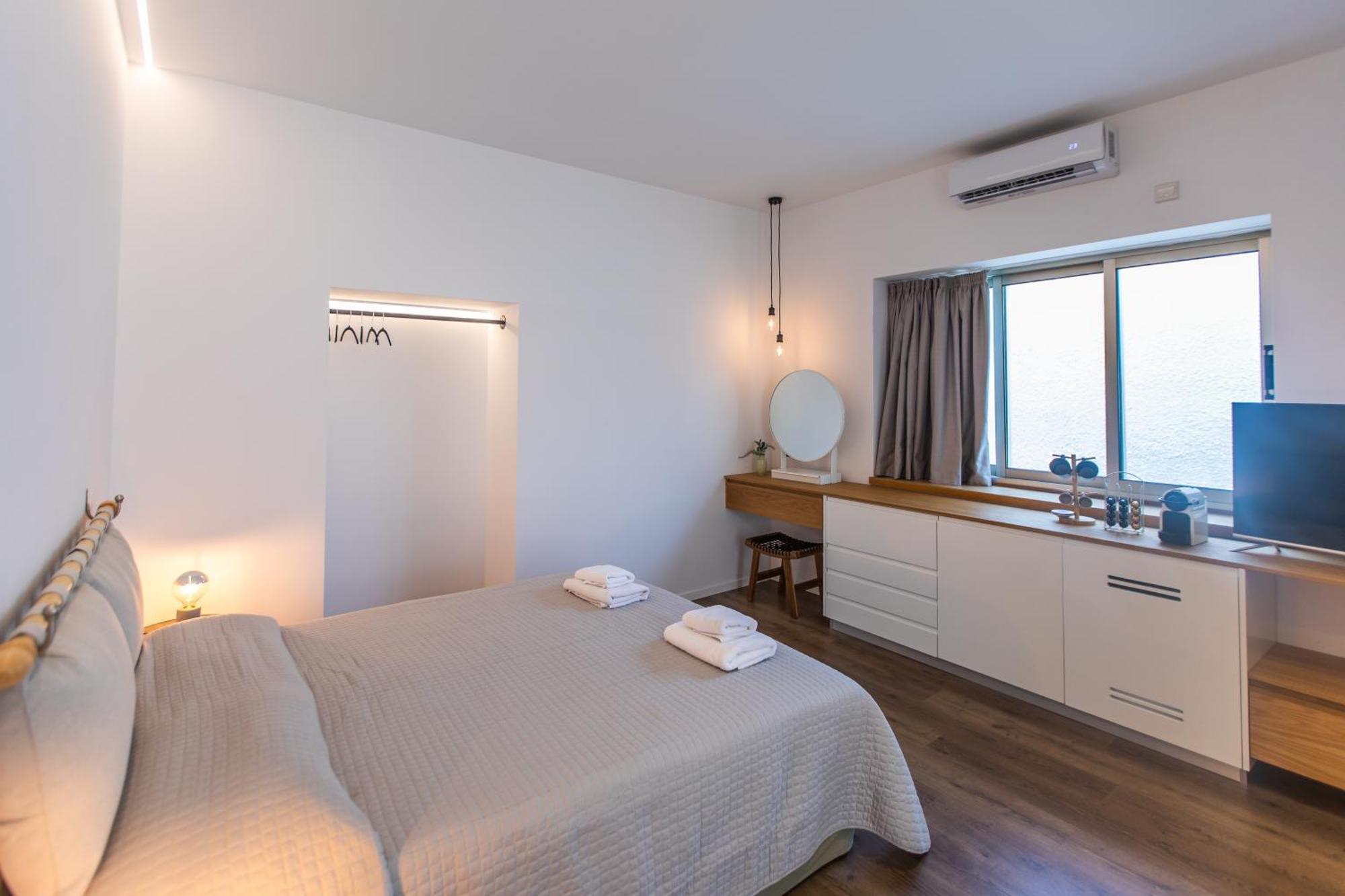 Rooms - Unique Staying In Paphos Centre Номер фото