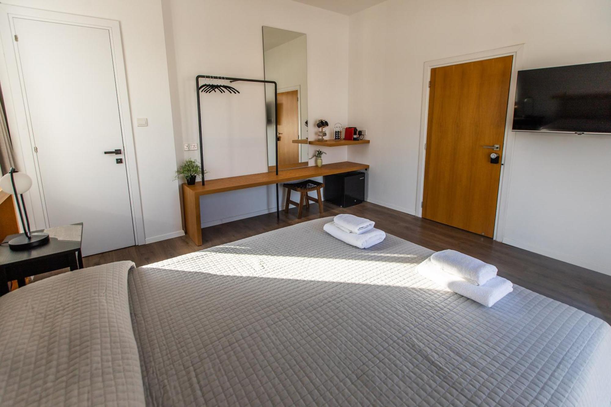 Rooms - Unique Staying In Paphos Centre Номер фото